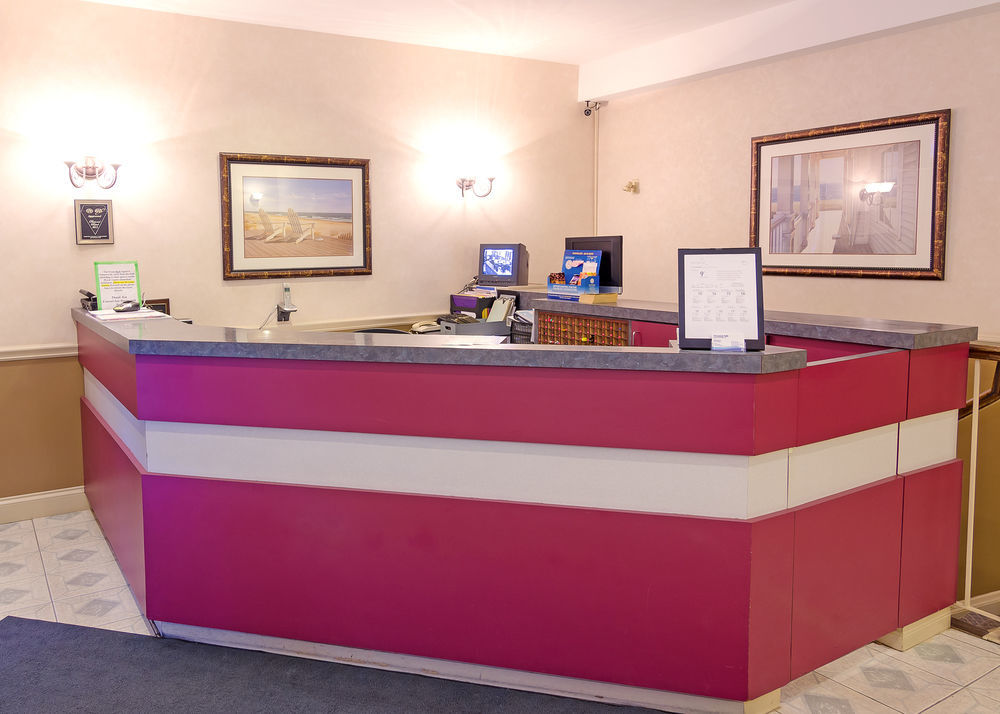 Coastal Inn Dartmouth Екстер'єр фото