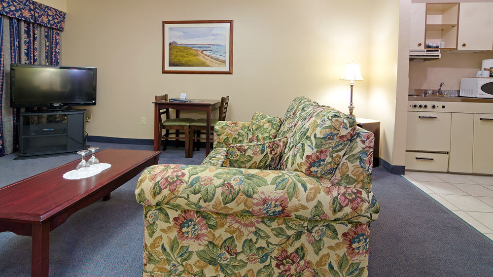 Coastal Inn Dartmouth Екстер'єр фото