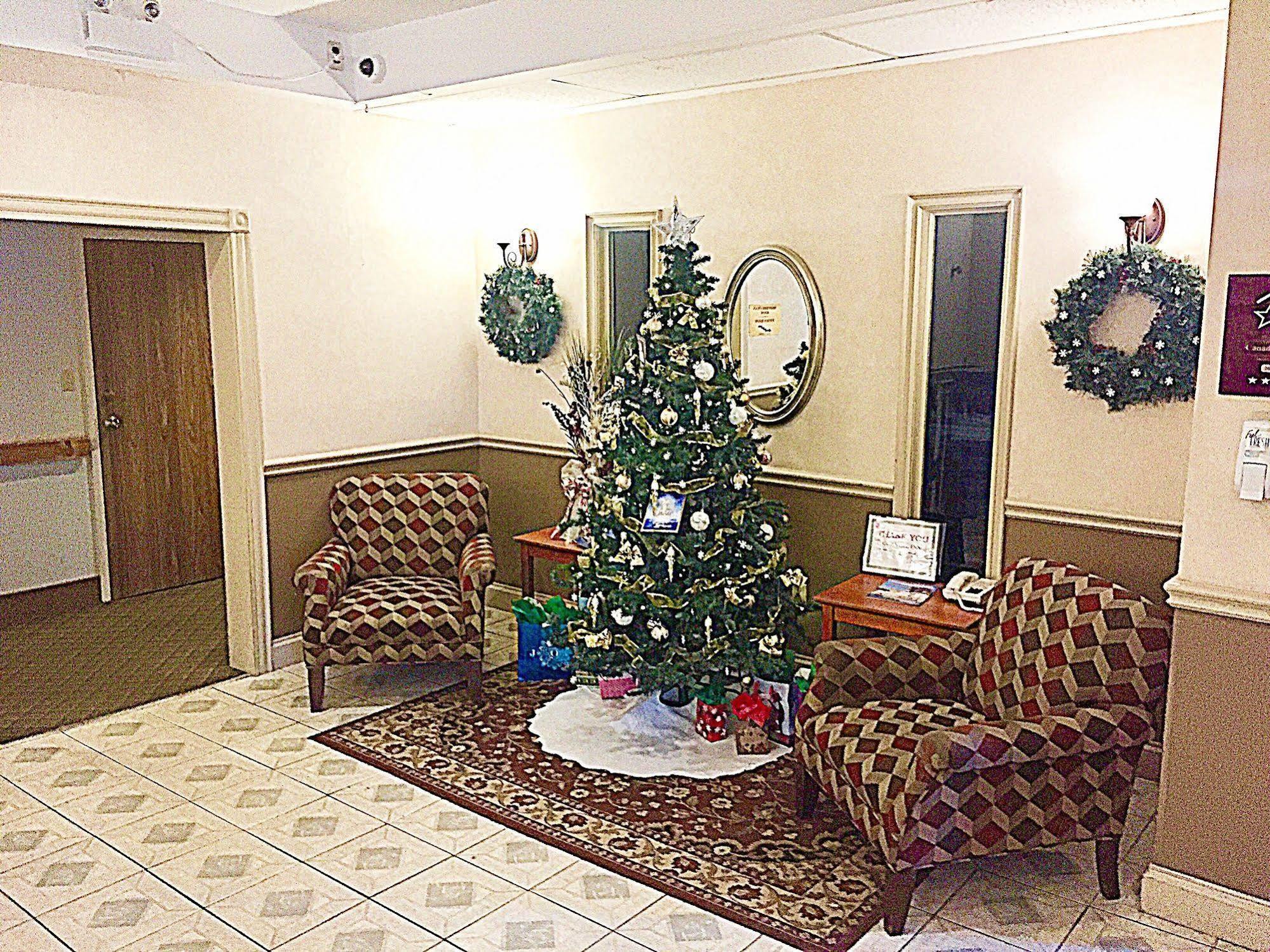 Coastal Inn Dartmouth Екстер'єр фото